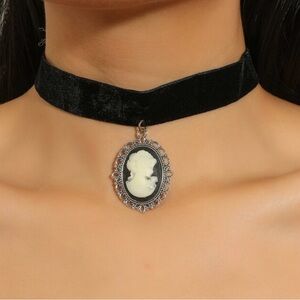 Elegant Black Velvet Cameo Choker Necklace